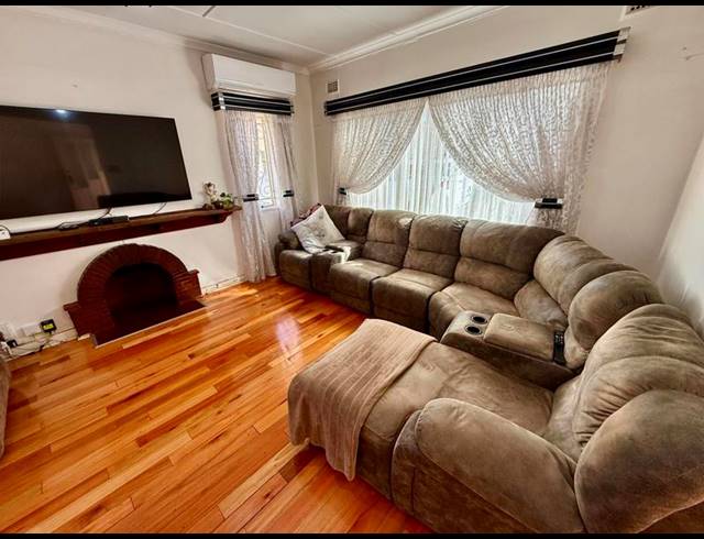 4 BEDROOM HOUSE FOR SALE IN PELHAM